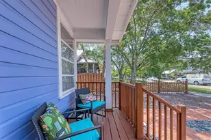 1676 Oak St, Sarasota, FL 34236 - Photo 4
