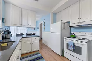 1676 Oak St, Sarasota, FL 34236 - Photo 12