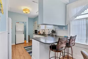 1676 Oak St, Sarasota, FL 34236 - Photo 14