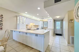 1515 Pelican Point Dr, Sarasota, FL 34231 - Photo 22