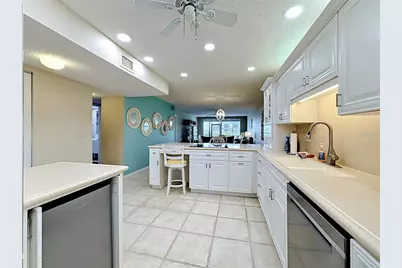 1515 Pelican Point Drive #BA185, Sarasota, FL 34231 - Photo 16
