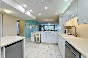 1515 Pelican Point Dr, Sarasota, FL 34231 - Photo 16