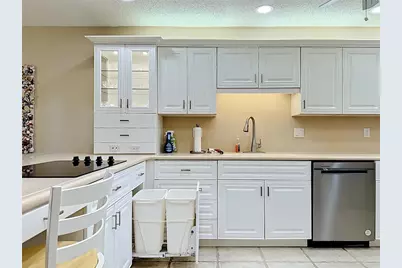1515 Pelican Point Drive #BA185, Sarasota, FL 34231 - Photo 12