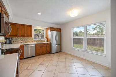 818 Plum Tree Lane, Sarasota, FL 34243 - Photo 6