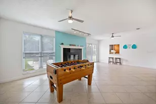 818 Plum Tree Ln, Sarasota, FL 34243 - Photo 18