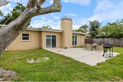 818 Plum Tree Lane, Sarasota, FL 34243 - Photo 36