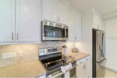 392 Aruba Circle #102, Bradenton, FL 34209 - Photo 12