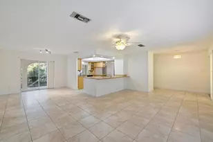 5151 Oakmont Pl, Sarasota, FL 34242 - Photo 8