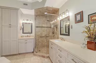 5420 Eagles Point Cir, Sarasota, FL 34231 - Photo 24