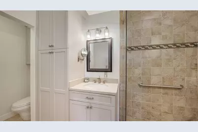 5420 Eagles Point Circle #402, Sarasota, FL 34231 - Photo 26