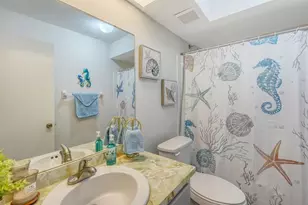 2902 Captiva Gardens Dr, Sarasota, FL 34231 - Photo 28
