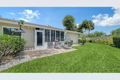 2902 Captiva Gardens Drive #3, Sarasota, FL 34231 - Photo 36