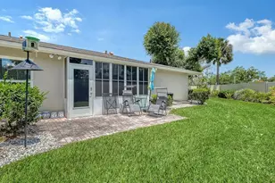 2902 Captiva Gardens Dr, Sarasota, FL 34231 - Photo 36