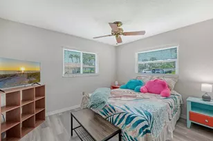 2902 Captiva Gardens Dr, Sarasota, FL 34231 - Photo 24
