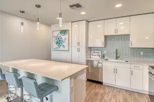 1709 N Tamiami Trl, Sarasota, FL 34234 - Photo 10