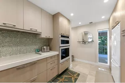 5757 Gulf Of Mexico Drive #305, Longboat Key, FL 34228 - Photo 6