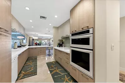 5757 Gulf Of Mexico Drive #305, Longboat Key, FL 34228 - Photo 10
