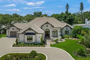 1575 Eastbrook Dr, Sarasota, FL 34231 - Photo 2
