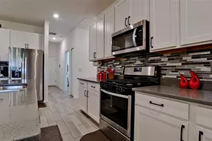 5764 Bungalow Grove Ct, Palmetto, FL 34221 - Photo 6