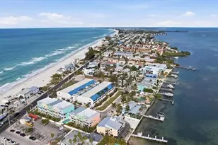 611 Gulf Dr N, Bradenton Beach, FL 34217 - Photo 2