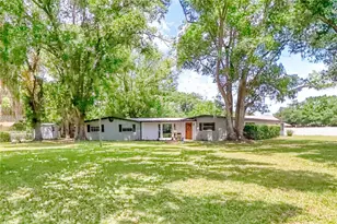 5205 Five Acre Rd, Plant City, FL 33565 - Photo 1