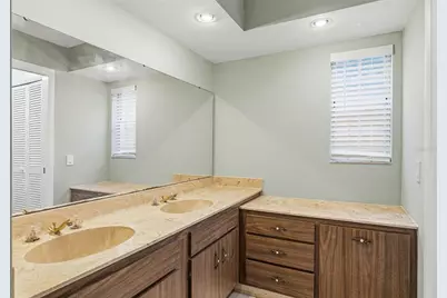 2749 Greendale Drive, Sarasota, FL 34232 - Photo 22