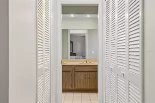2749 Greendale Dr, Sarasota, FL 34232 - Photo 20