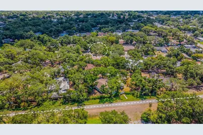 2749 Greendale Drive, Sarasota, FL 34232 - Photo 36