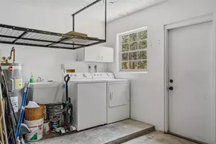 2749 Greendale Dr, Sarasota, FL 34232 - Photo 30