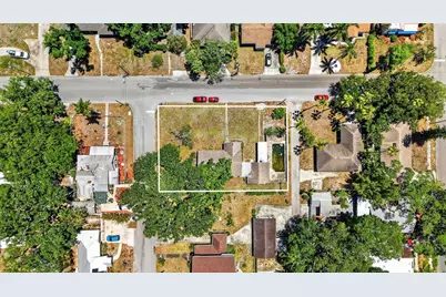 1302 22nd Street W, Bradenton, FL 34205 - Photo 2