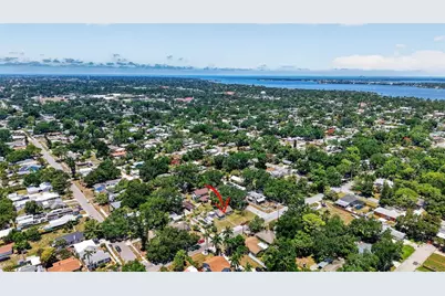 1302 22nd Street W, Bradenton, FL 34205 - Photo 6