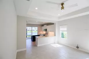 12813 True Blue Cir, Bradenton, FL 34211 - Photo 10