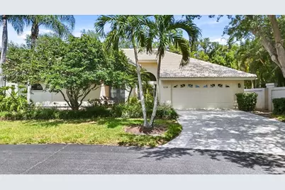 216 Carriage House Lane #216, Nokomis, FL 34275 - Photo 2