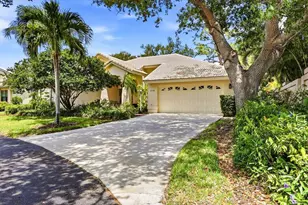 216 Carriage House Ln, Nokomis, FL 34275 - Photo 1