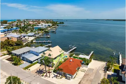 118 9th Street N, Bradenton Beach, FL 34217 - Photo 42