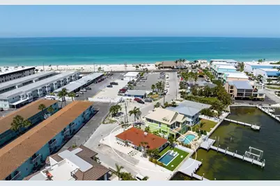 118 9th Street N, Bradenton Beach, FL 34217 - Photo 40