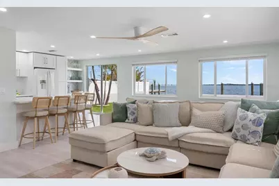 118 9th Street N, Bradenton Beach, FL 34217 - Photo 4