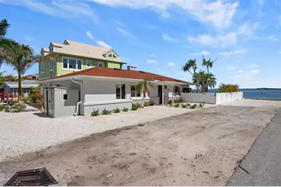 118 9th Street N, Bradenton Beach, FL 34217 - Photo 34