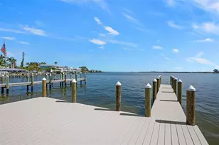 118 9th St N, Bradenton Beach, FL 34217 - Photo 32