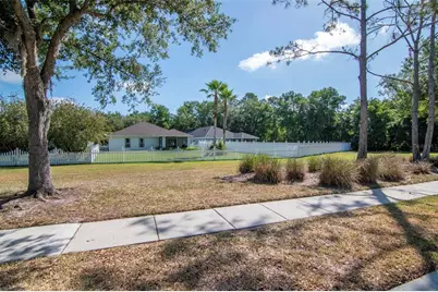 25944 Winning Colors Way, Wesley Chapel, FL 33544 - Photo 38