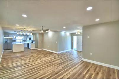 3553 Center Circle, Largo, FL 33774 - Photo 14