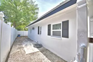3553 Center Cir, Largo, FL 33774 - Photo 10