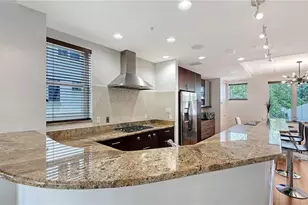 235 Cocoanut Ave, Sarasota, FL 34236 - Photo 12
