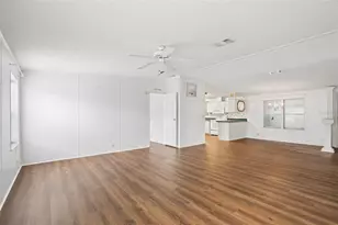 6710 36th Ave E, Palmetto, FL 34221 - Photo 4