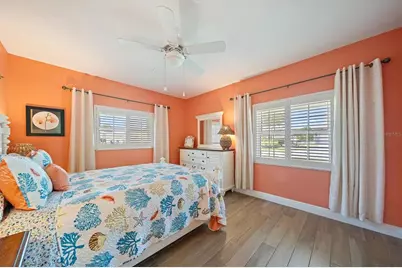 5869 Tidewood Avenue #7, Sarasota, FL 34231 - Photo 18