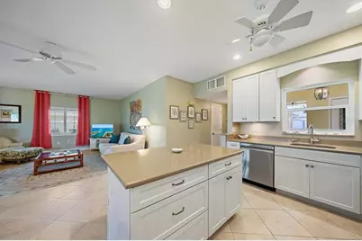 5869 Tidewood Avenue #7, Sarasota, FL 34231 - Photo 6