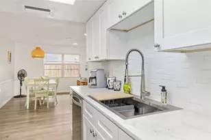 3049 Gypsy St, Sarasota, FL 34231 - Photo 8
