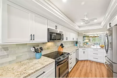 5760 Midnight Pass Road #209D, Sarasota, FL 34242 - Photo 8