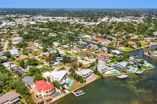 1613 Idle Ln, Sarasota, FL 34231 - Photo 36