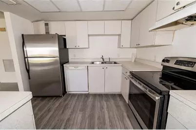 2433 Twin Drive #5, Sarasota, FL 34234 - Photo 10